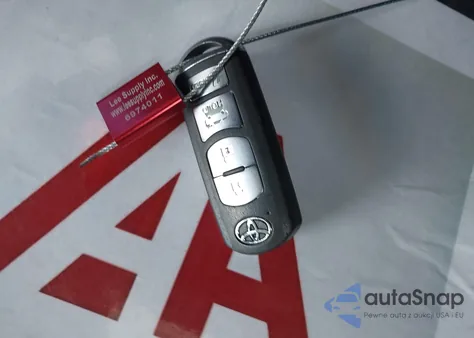 2018 Toyota Yaris Ia из США, поврежденный, VIN 3MYDLBYV4JY312576